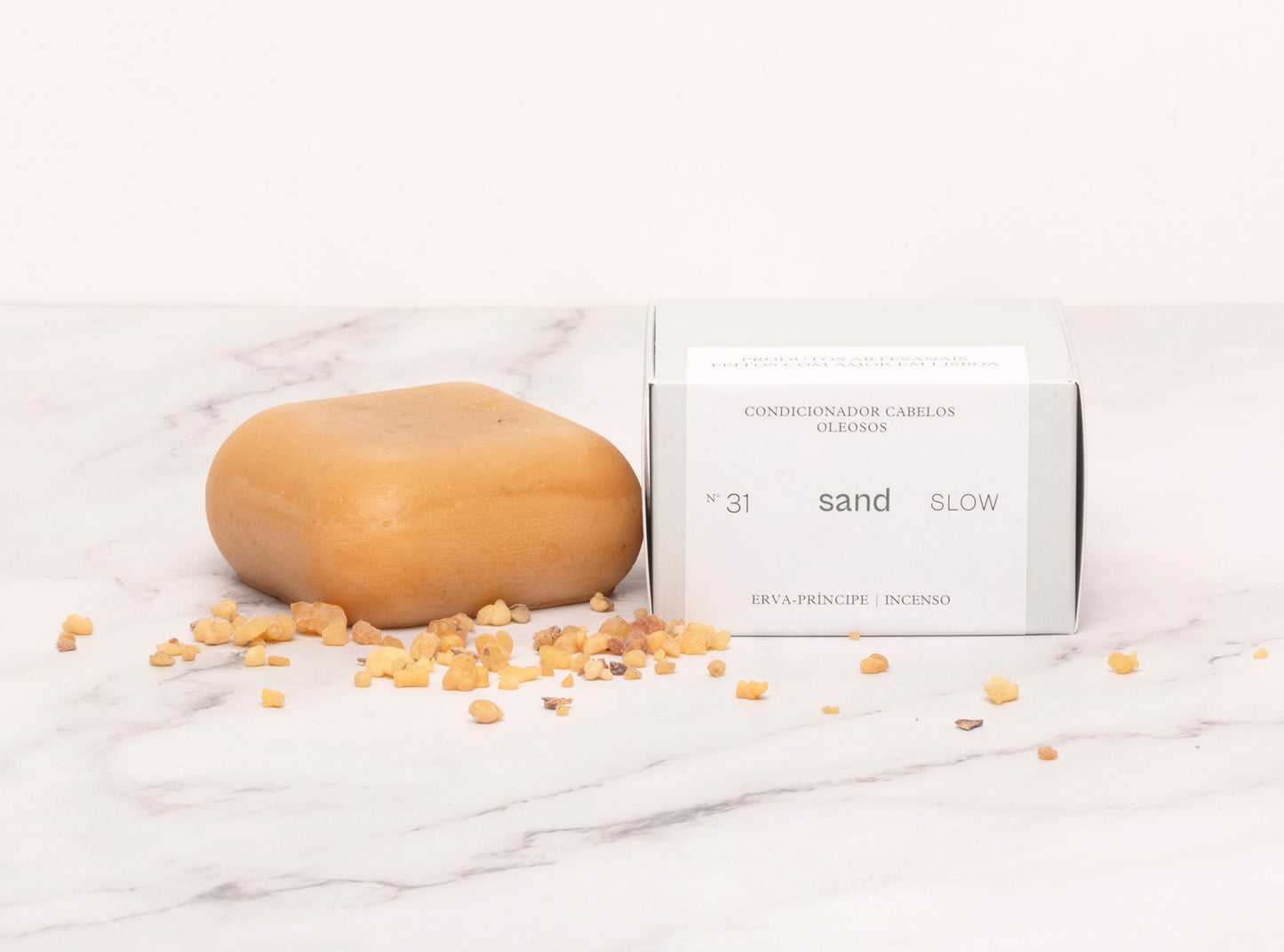 Solid Conditioner Sand for Oily Hair - Lemongrass and Peppermint